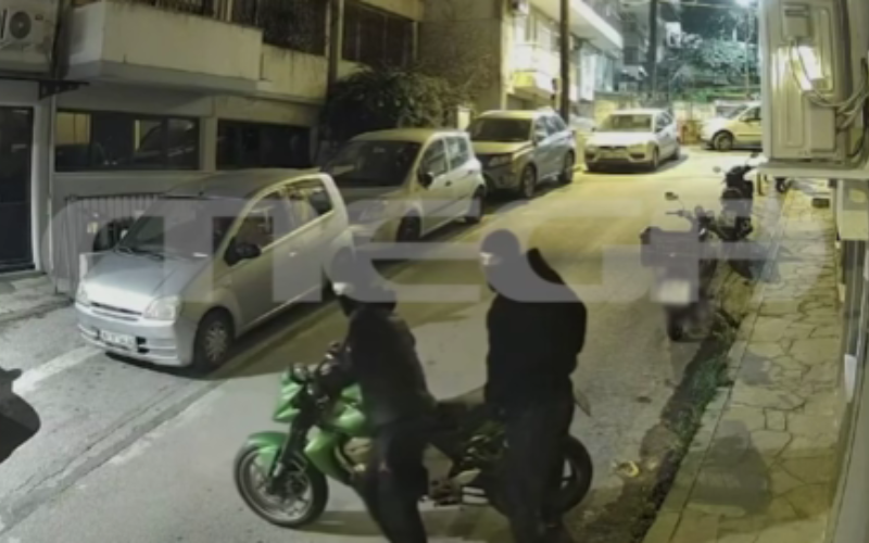 &laquo;Ό&lambda;&alpha; &kappa;&alpha;&lambda;ά, &theta;&epsilon;ί&alpha;&raquo;: &Omicron; &alpha;&pi;ί&sigma;&tau;&epsilon;&upsilon;&tau;&omicron;&sigmaf; &delta;&iota;ά&lambda;&omicron;&gamma;&omicron;&sigmaf; &lambda;&eta;&sigma;&tau;ώ&nu; &epsilon;&nu;ώ έ&kappa;&lambda;&epsilon;&beta;&alpha;&nu; &mu;&eta;&chi;&alpha;&nu;ή &sigma;&tau;&eta; &Theta;&epsilon;&sigma;&sigma;&alpha;&lambda;&omicron;&nu;ί&kappa;&eta;